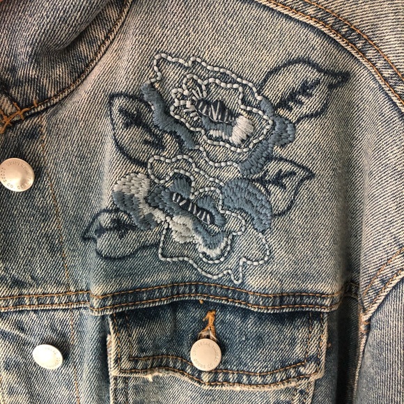 ❌SOLD❌ Universal Thread Denim/Jean Jacket - Picture 7 of 11
